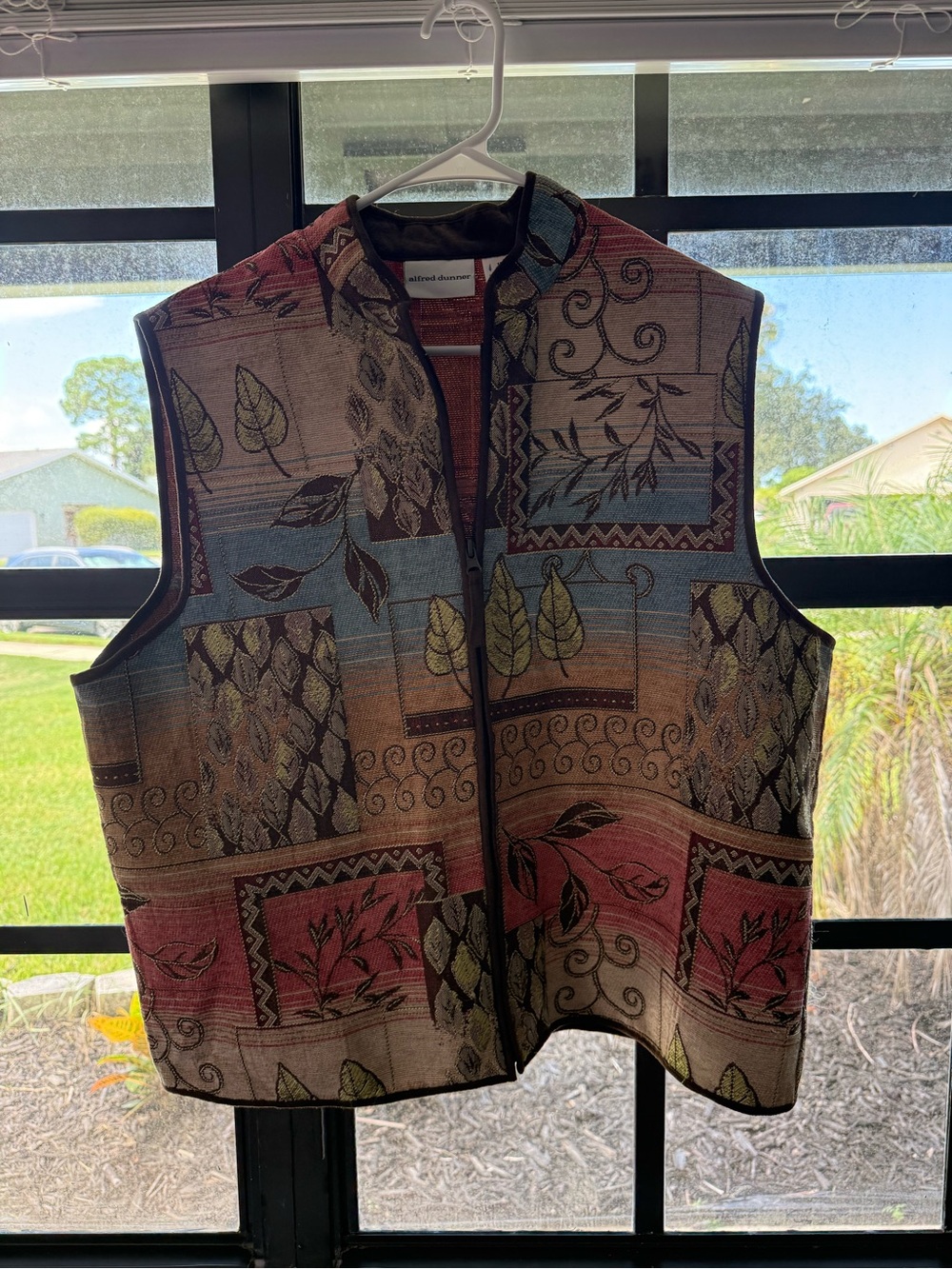 Vintage Alfred Dunner Tapestry Vest